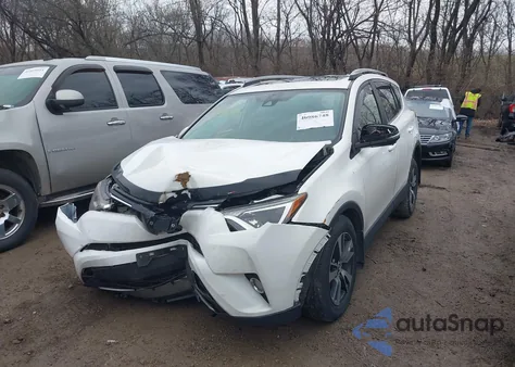 2017 Toyota Rav4 Xle из США, поврежденный, VIN JTMRFREV0HJ711802